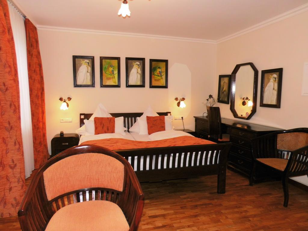 Aparthotel Guzulka & Restaurant Berlin Dış mekan fotoğraf
