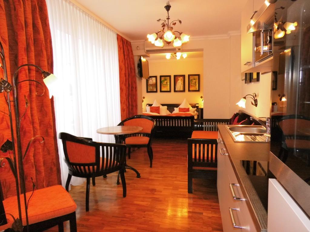 Aparthotel Guzulka & Restaurant Berlin Dış mekan fotoğraf