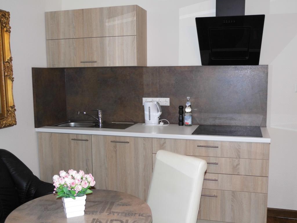 Aparthotel Guzulka & Restaurant Berlin Dış mekan fotoğraf