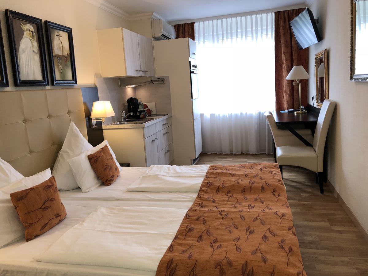 Aparthotel Guzulka & Restaurant Berlin Dış mekan fotoğraf